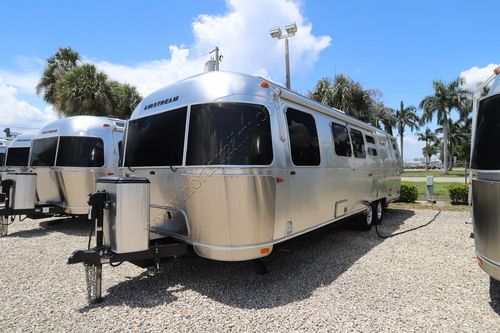 2021 Airstream Flying Cloud 30FB BUNK