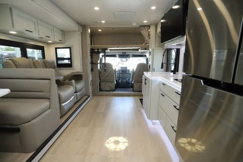 2027 Dynamax Europa 31SS