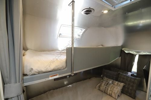 2021 Airstream Flying Cloud 30FB BUNK