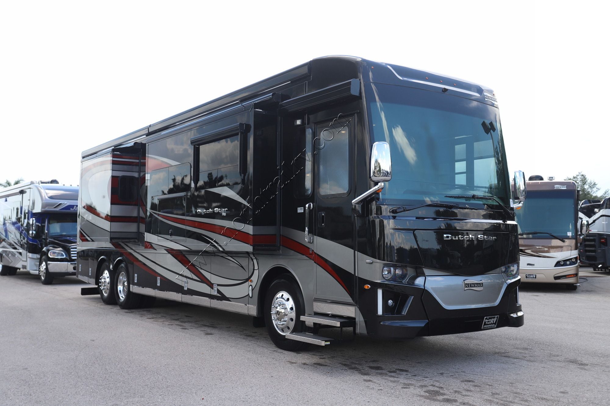 Used 2022 Newmar Dutch Star 4081 Class A  For Sale