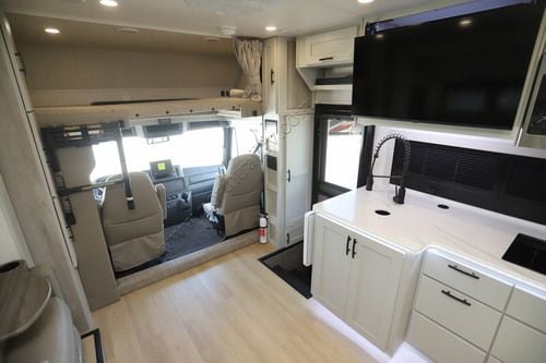 2027 Dynamax Europa 31SS