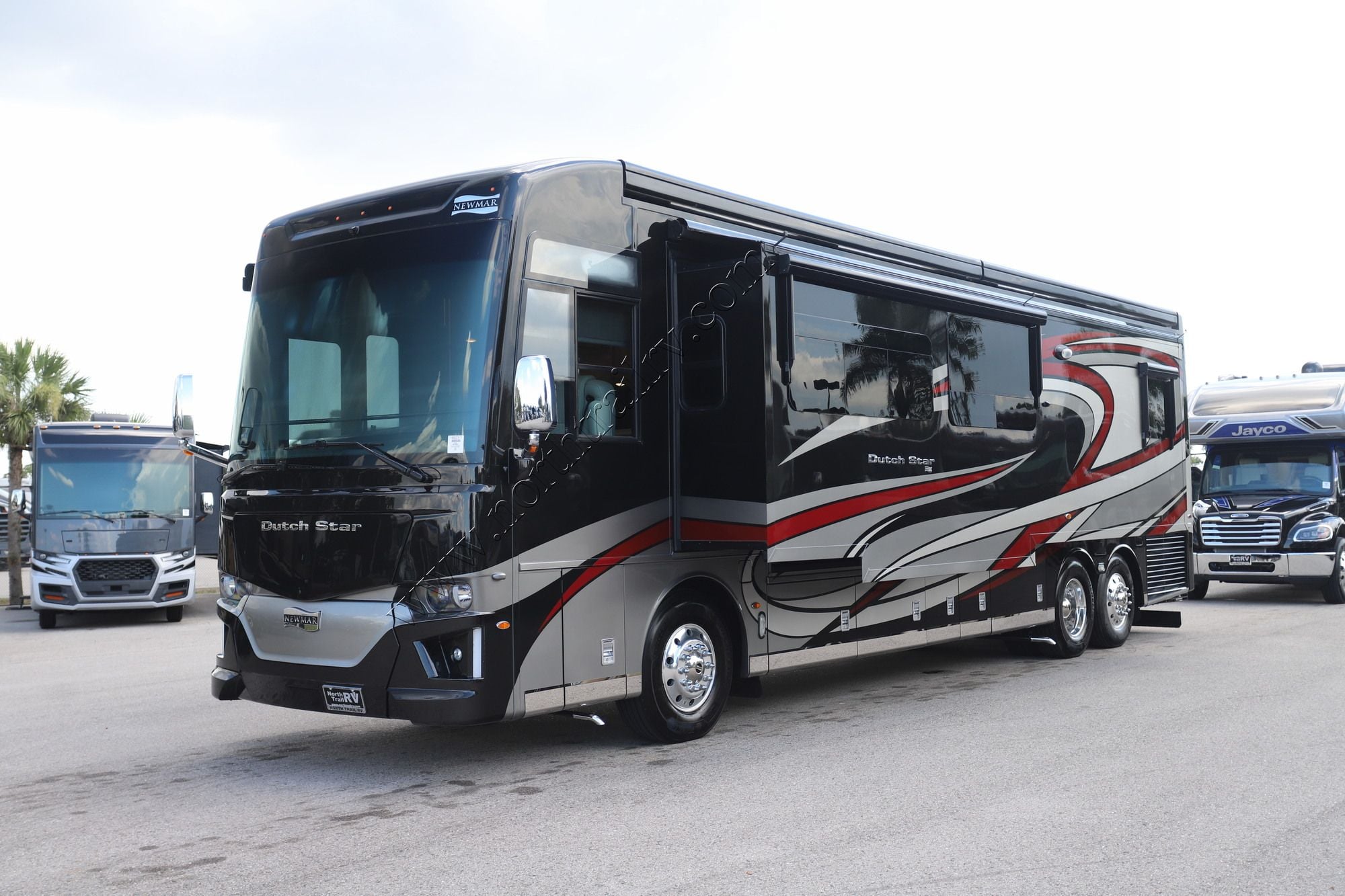 Used 2022 Newmar Dutch Star 4081 Class A  For Sale