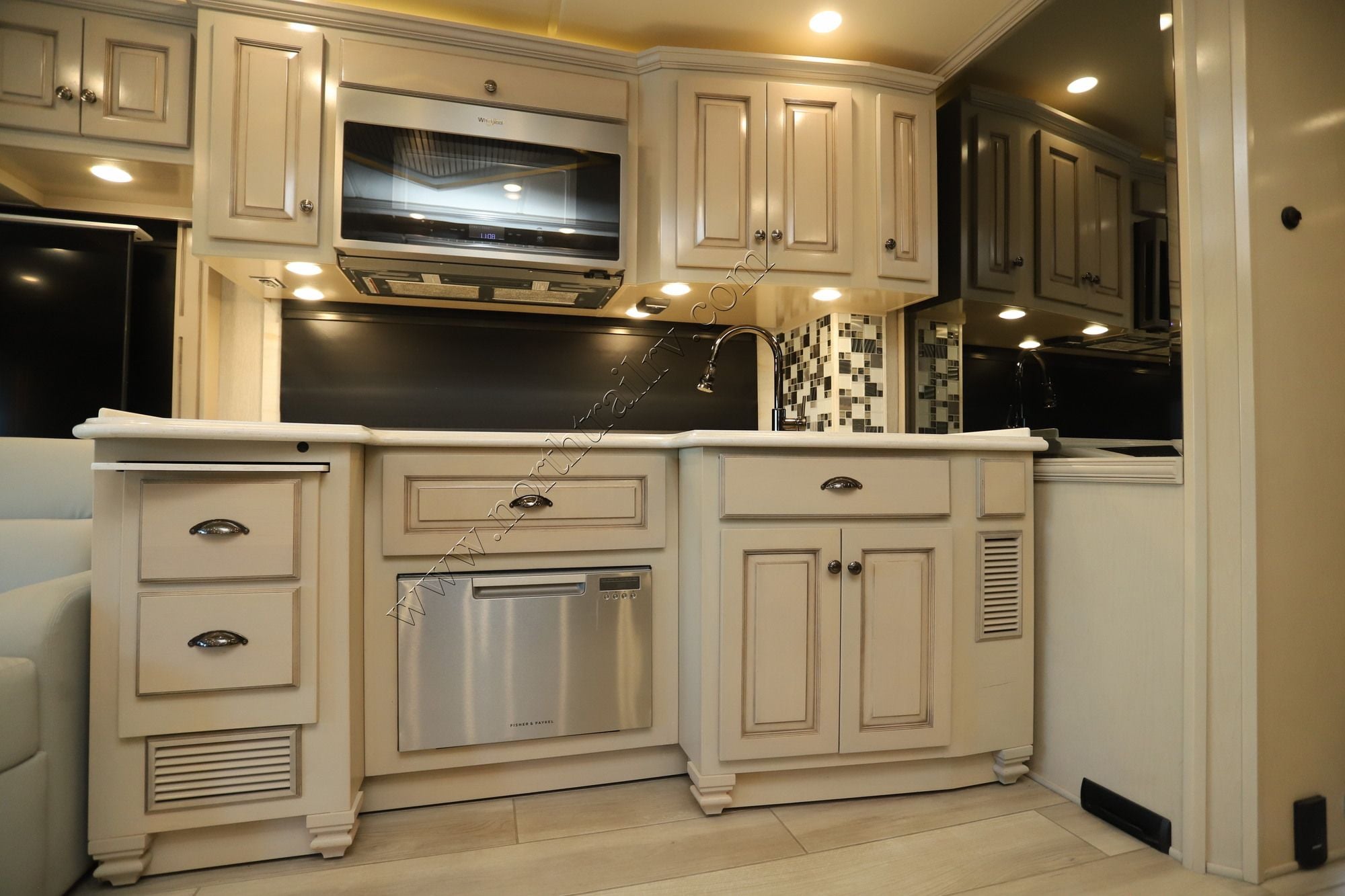 Used 2022 Newmar Dutch Star 4081 Class A  For Sale