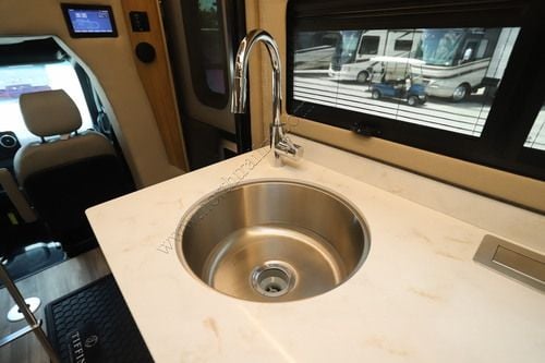 2026 Tiffin Motor Homes Wayfarer 25RW