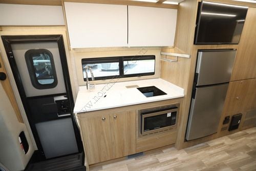 2026 Tiffin Motor Homes Wayfarer 25RW
