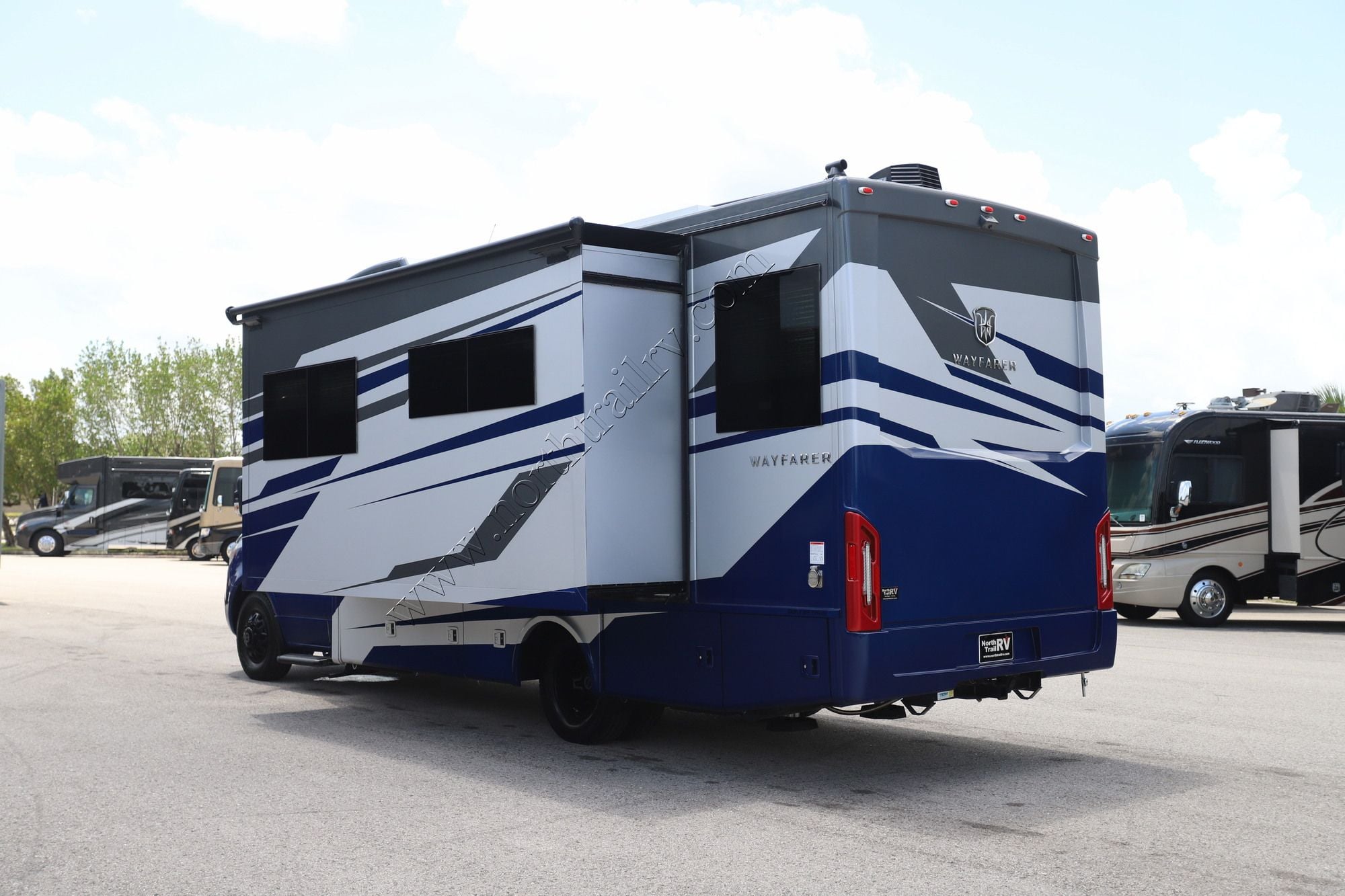 Used 2026 Tiffin Motor Homes Wayfarer 25RW Class C  For Sale