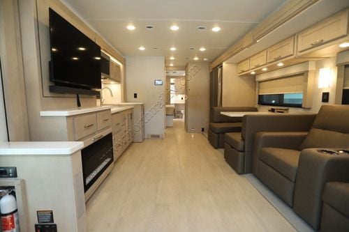 2027 Renegade Rv Verona 40VTR