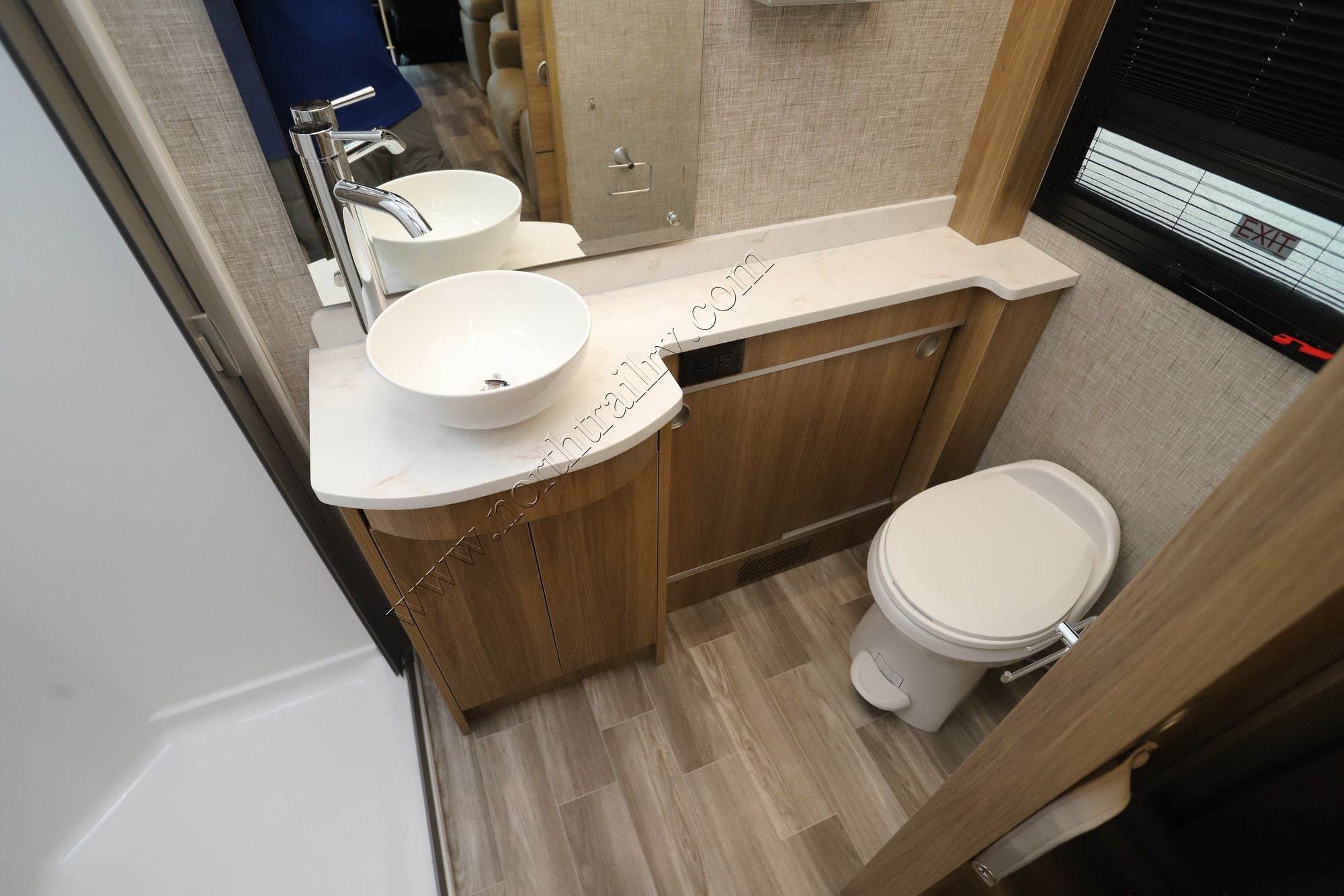 Used 2026 Tiffin Motor Homes Wayfarer 25RW Class C  For Sale