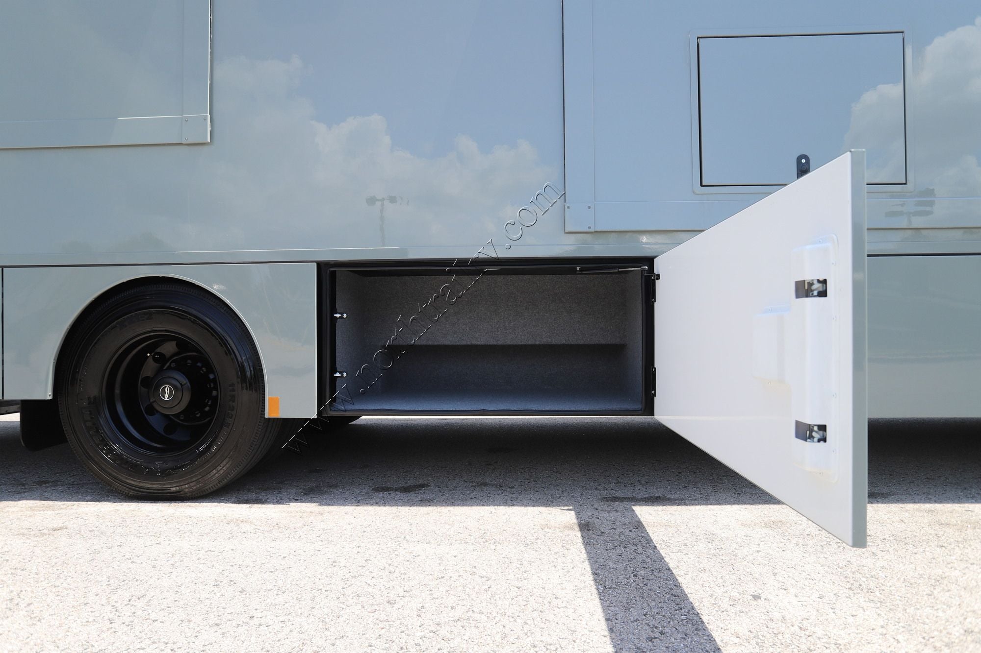 New 2027 Renegade Rv Verona 40VTR Super C  For Sale