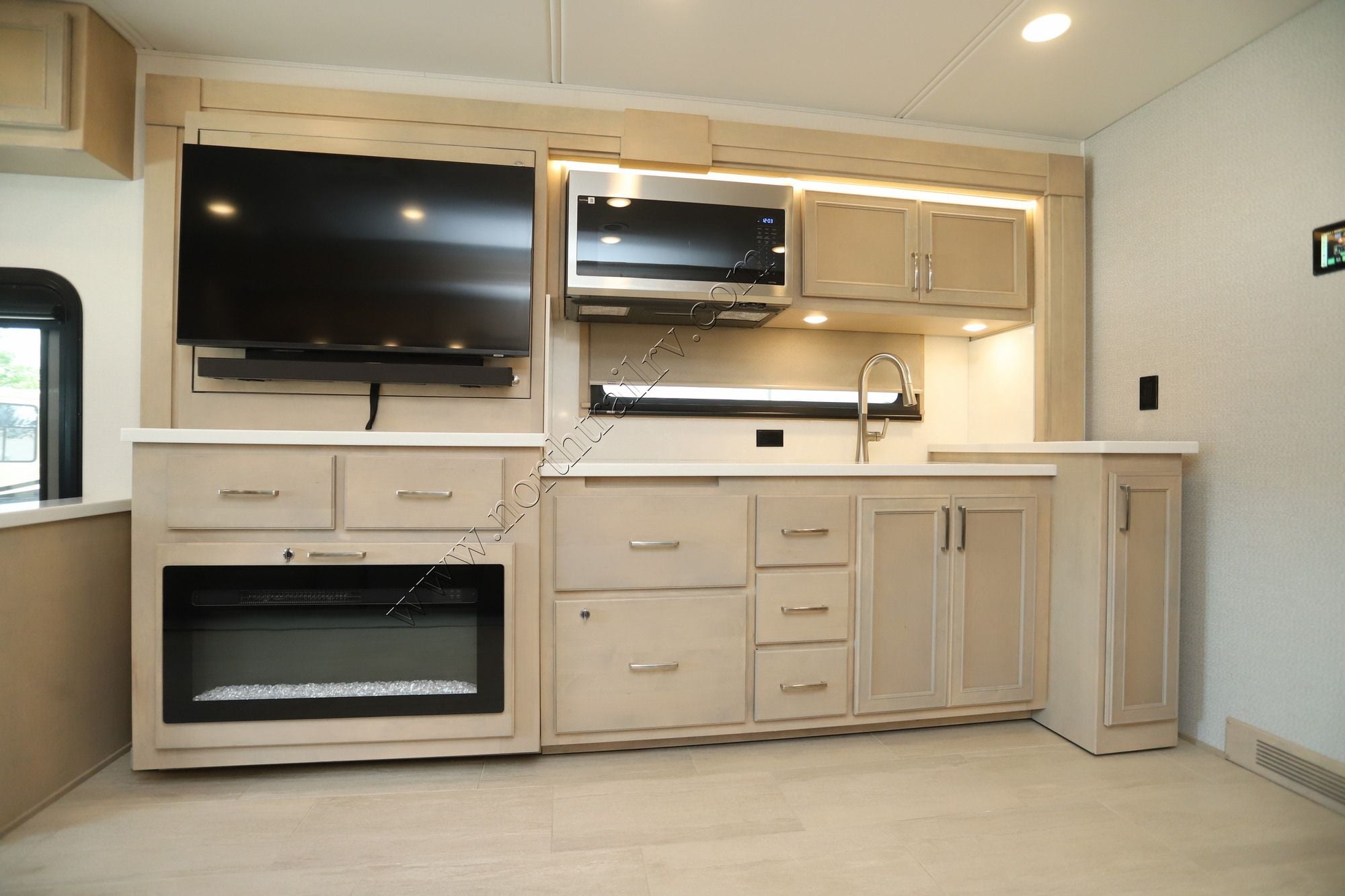 New 2027 Renegade Rv Verona 40VTR Super C  For Sale