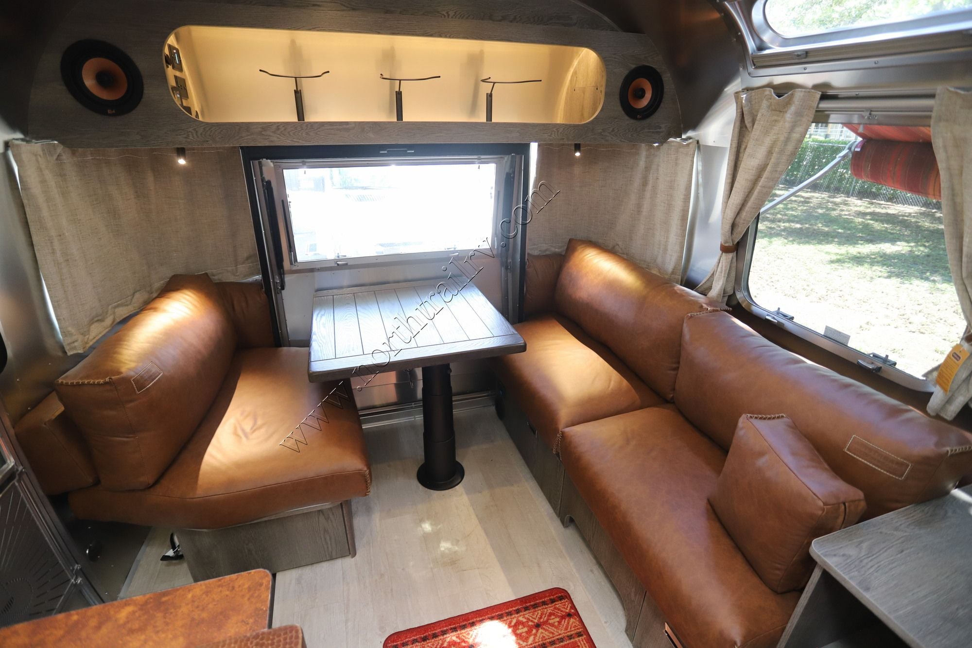 New 2026 Airstream Stetson 27FB Travel Trailer  For Sale