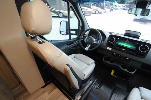 2026 Tiffin Motor Homes Wayfarer 25RW