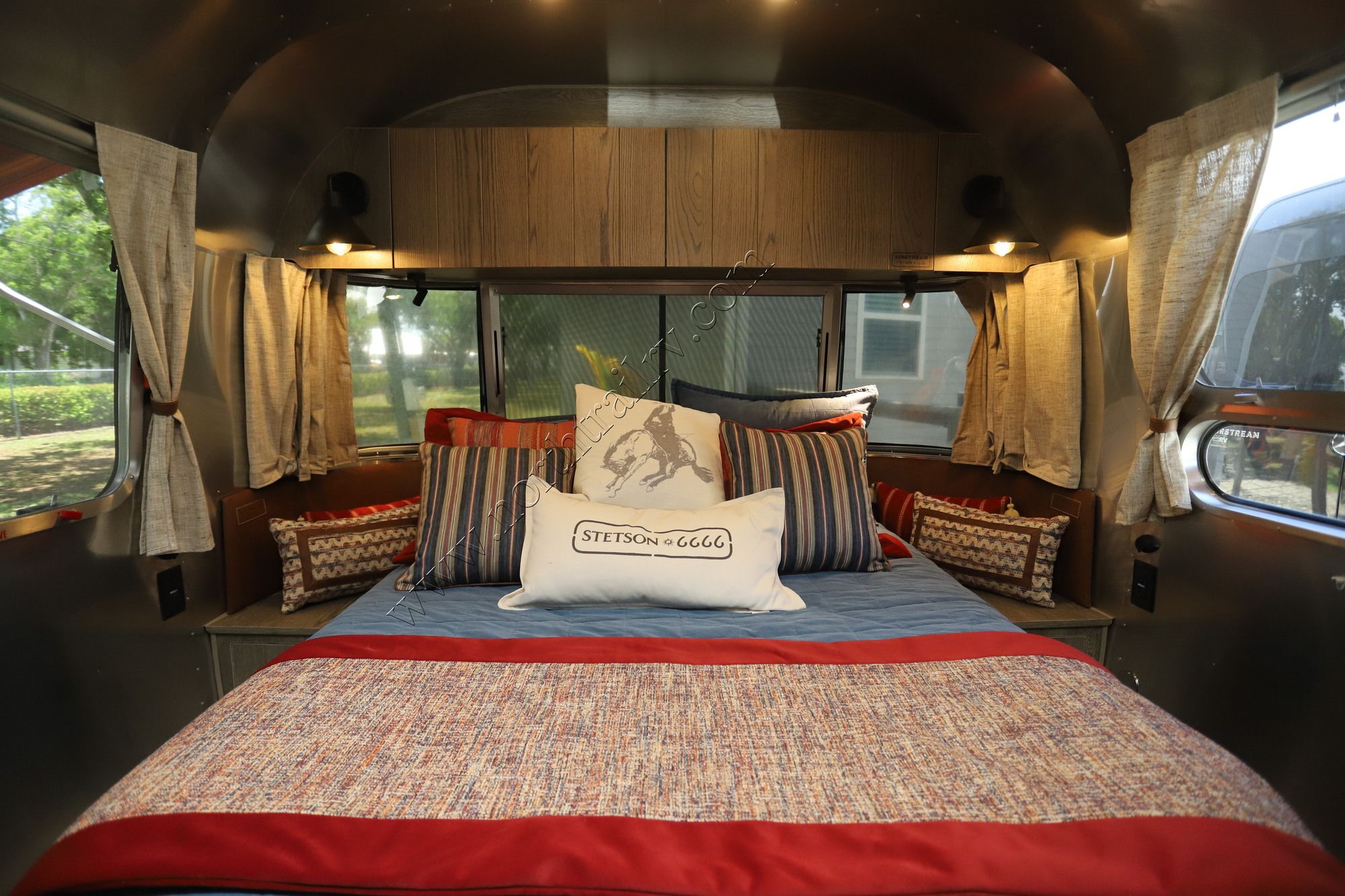 New 2026 Airstream Stetson 27FB Travel Trailer  For Sale