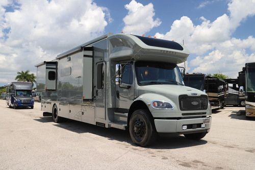 2027 Renegade Rv Verona 40VTR