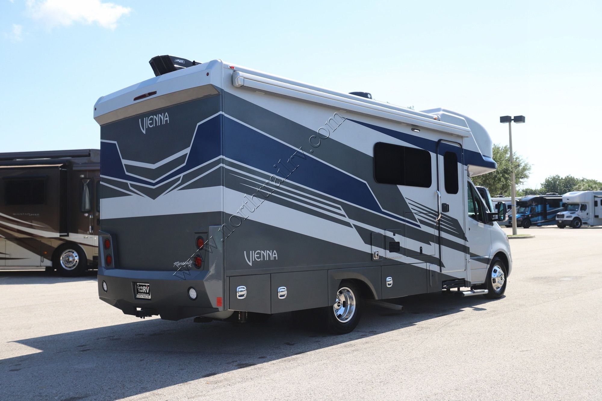 Used 2025 Renegade Rv Vienna 25VRMC Class C  For Sale