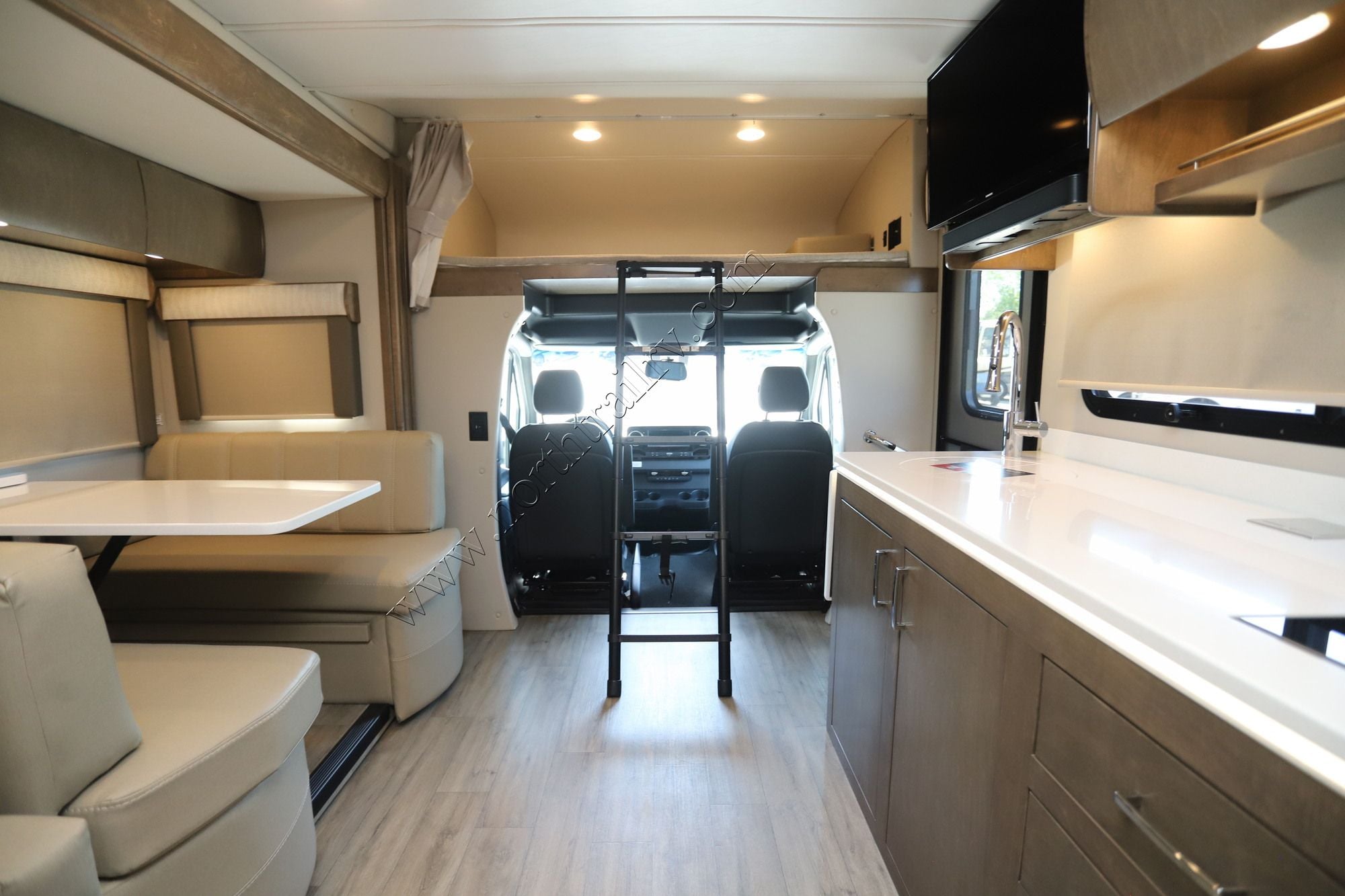 Used 2025 Renegade Rv Vienna 25VRMC Class C  For Sale