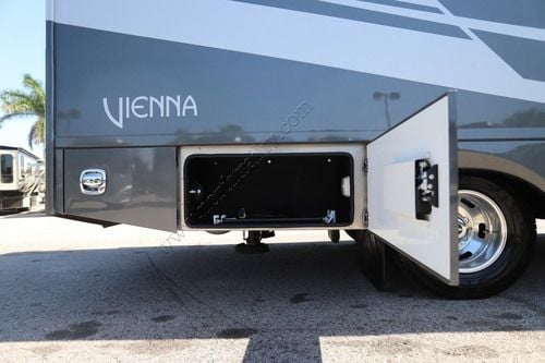 2025 Renegade Rv Vienna 25VRMC