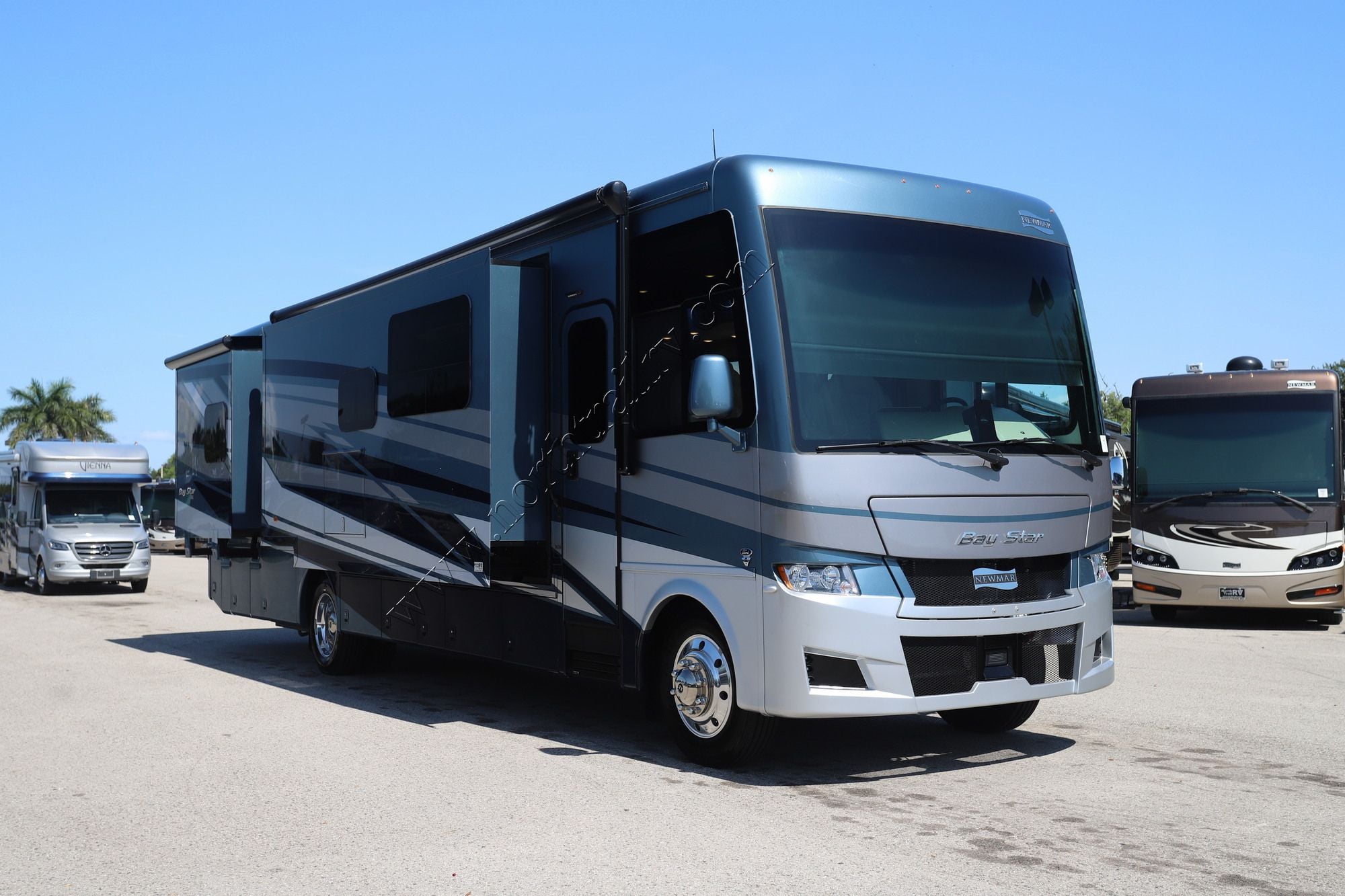 New 2027 Newmar Bay Star 3626 Class A  For Sale