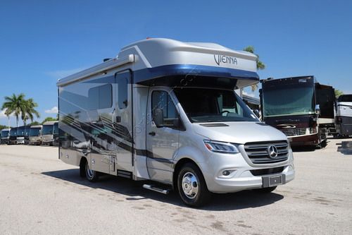 2025 Renegade Rv Vienna 25VRMC