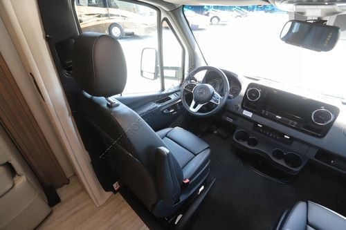 2025 Renegade Rv Vienna 25VRMC