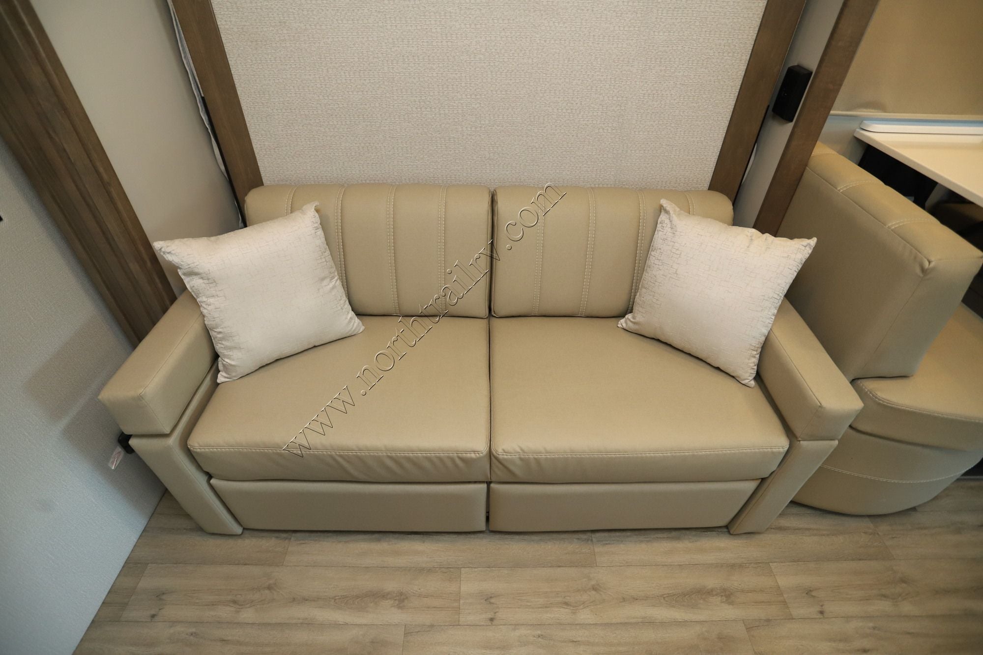 Used 2025 Renegade Rv Vienna 25VRMC Class C  For Sale