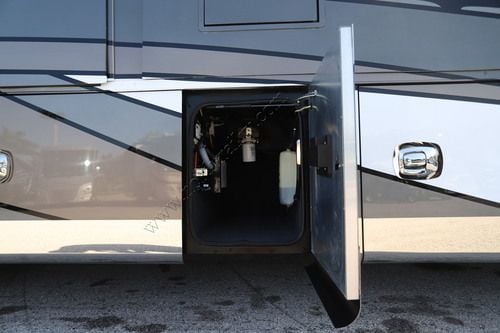 2021 Tiffin Motor Homes Zephyr 45PZ