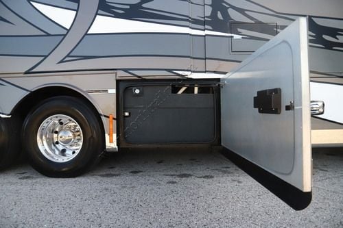 2021 Tiffin Motor Homes Zephyr 45PZ