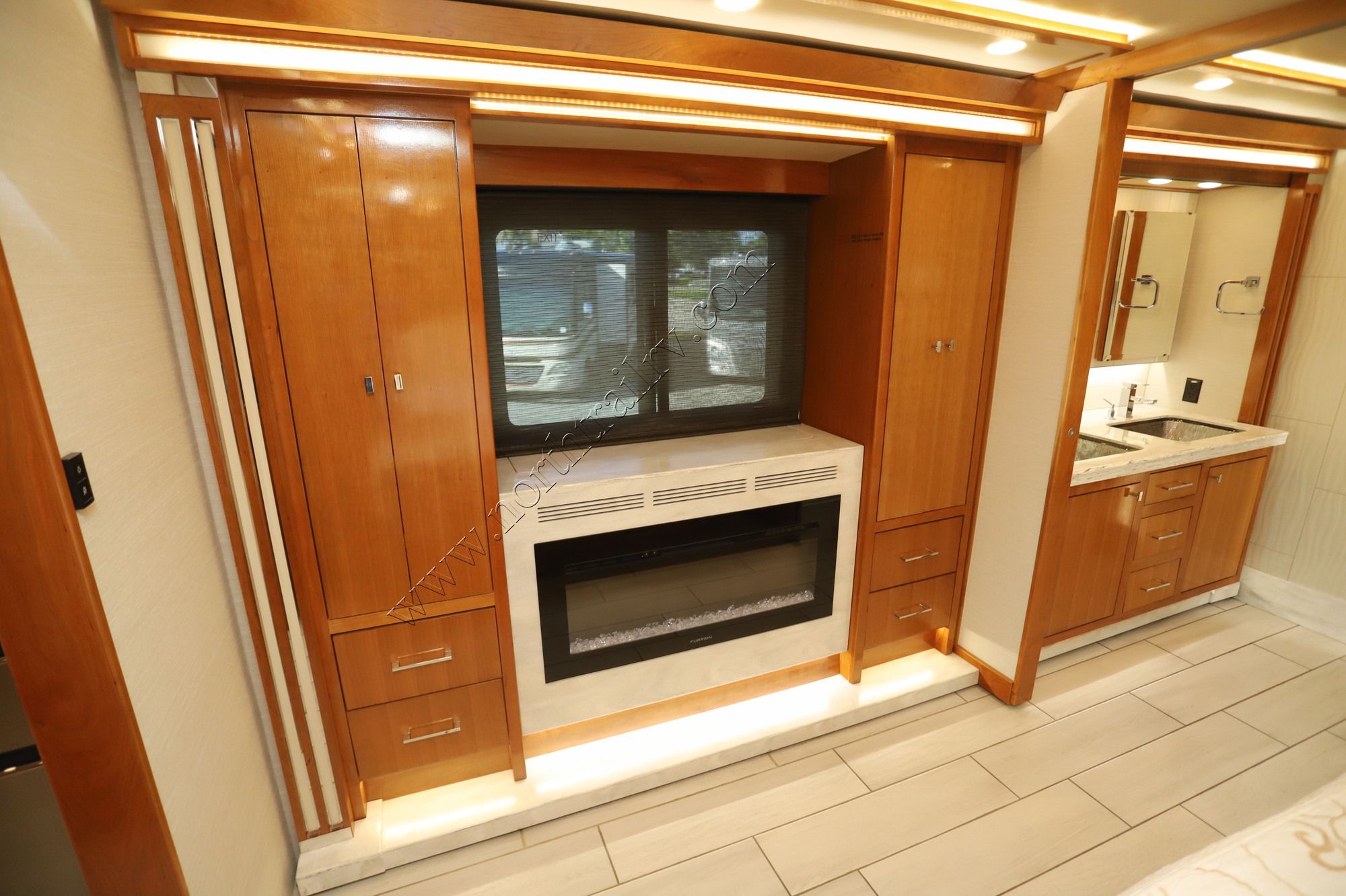 Used 2021 Tiffin Motor Homes Zephyr 45PZ Class A  For Sale