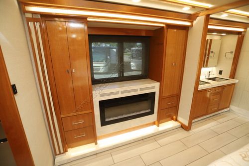 2021 Tiffin Motor Homes Zephyr 45PZ