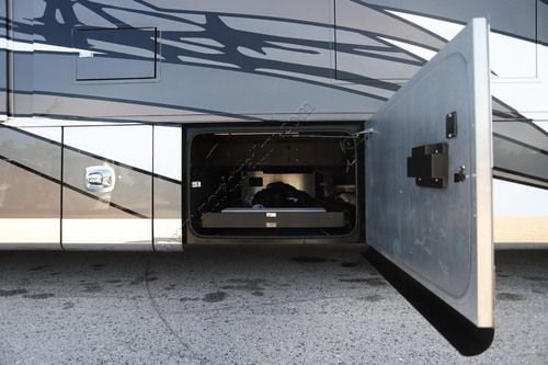 2021 Tiffin Motor Homes Zephyr 45PZ