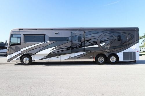 2021 Tiffin Motor Homes Zephyr 45PZ