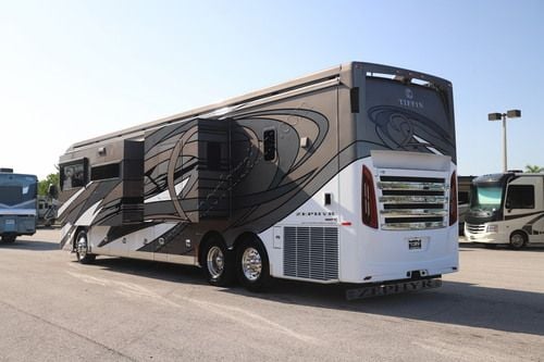 2021 Tiffin Motor Homes Zephyr 45PZ