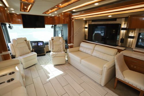 2021 Tiffin Motor Homes Zephyr 45PZ