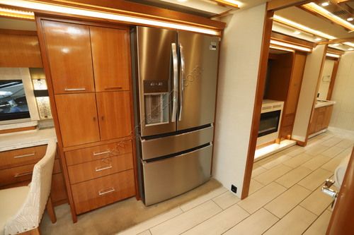 2021 Tiffin Motor Homes Zephyr 45PZ