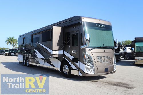 2021 Tiffin Motor Homes Zephyr 45PZ