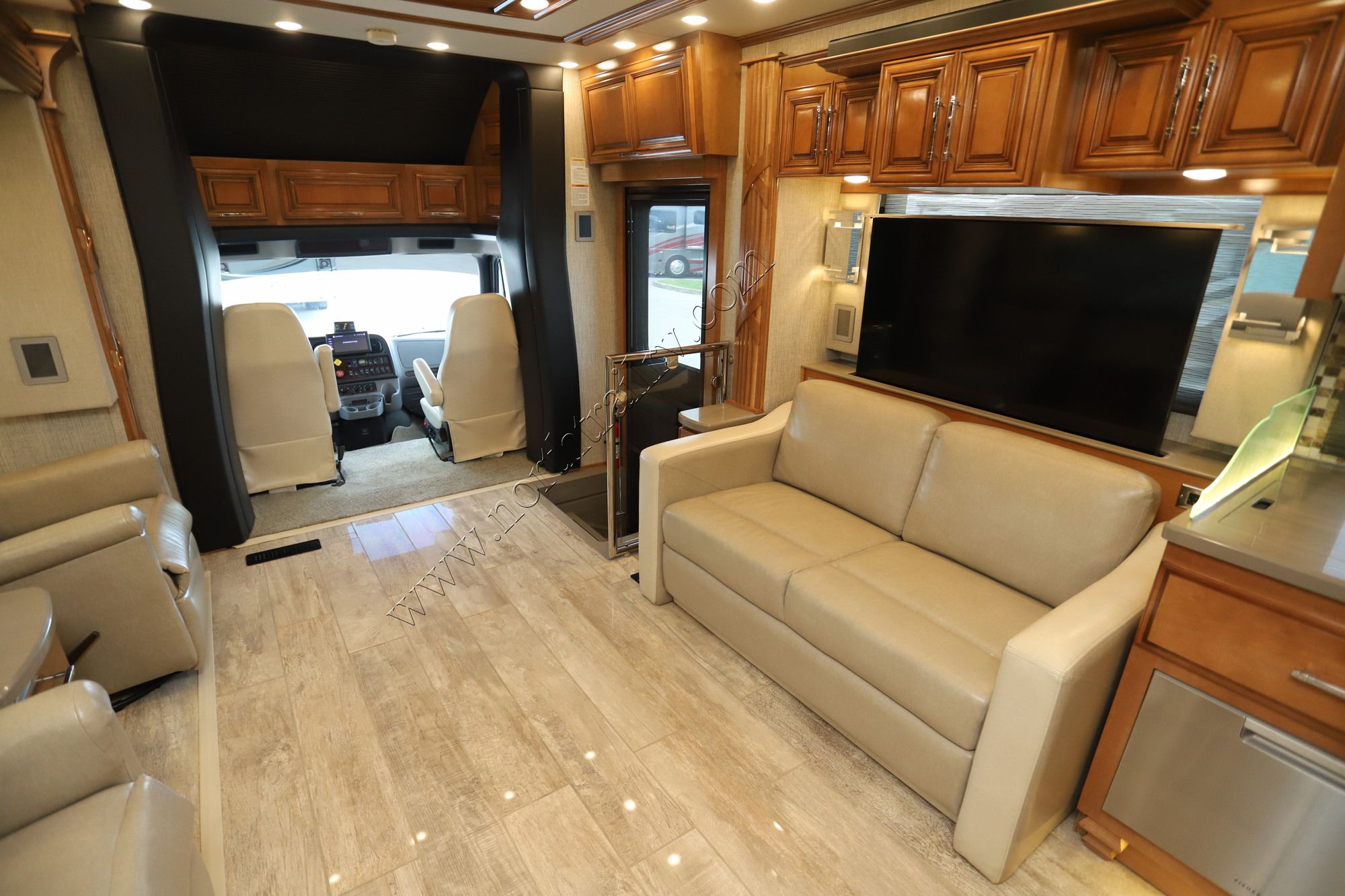 Used 2021 Newmar Supreme Aire 4573 Super C  For Sale
