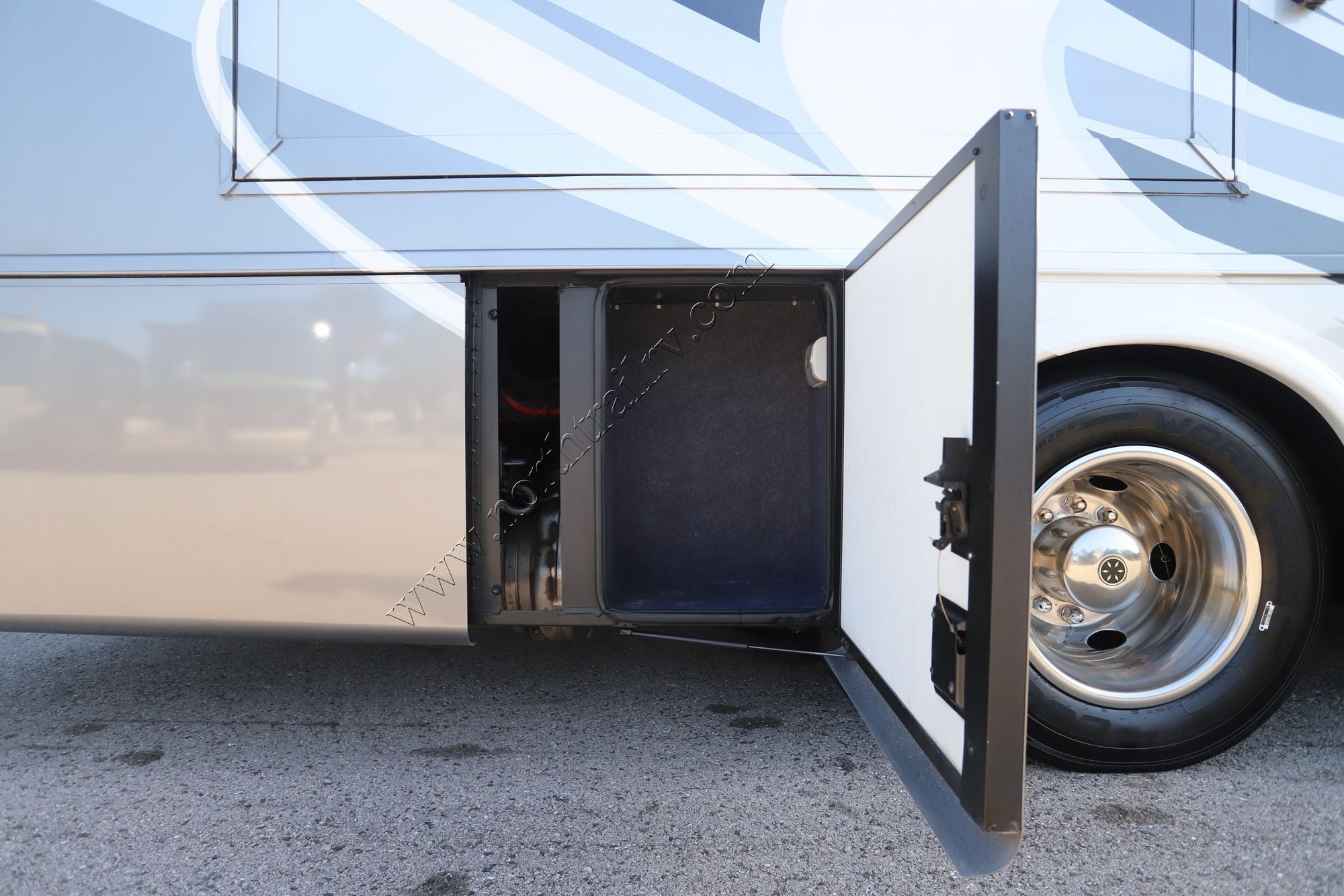 Used 2019 Newmar Ventana Le 3426 Class A  For Sale