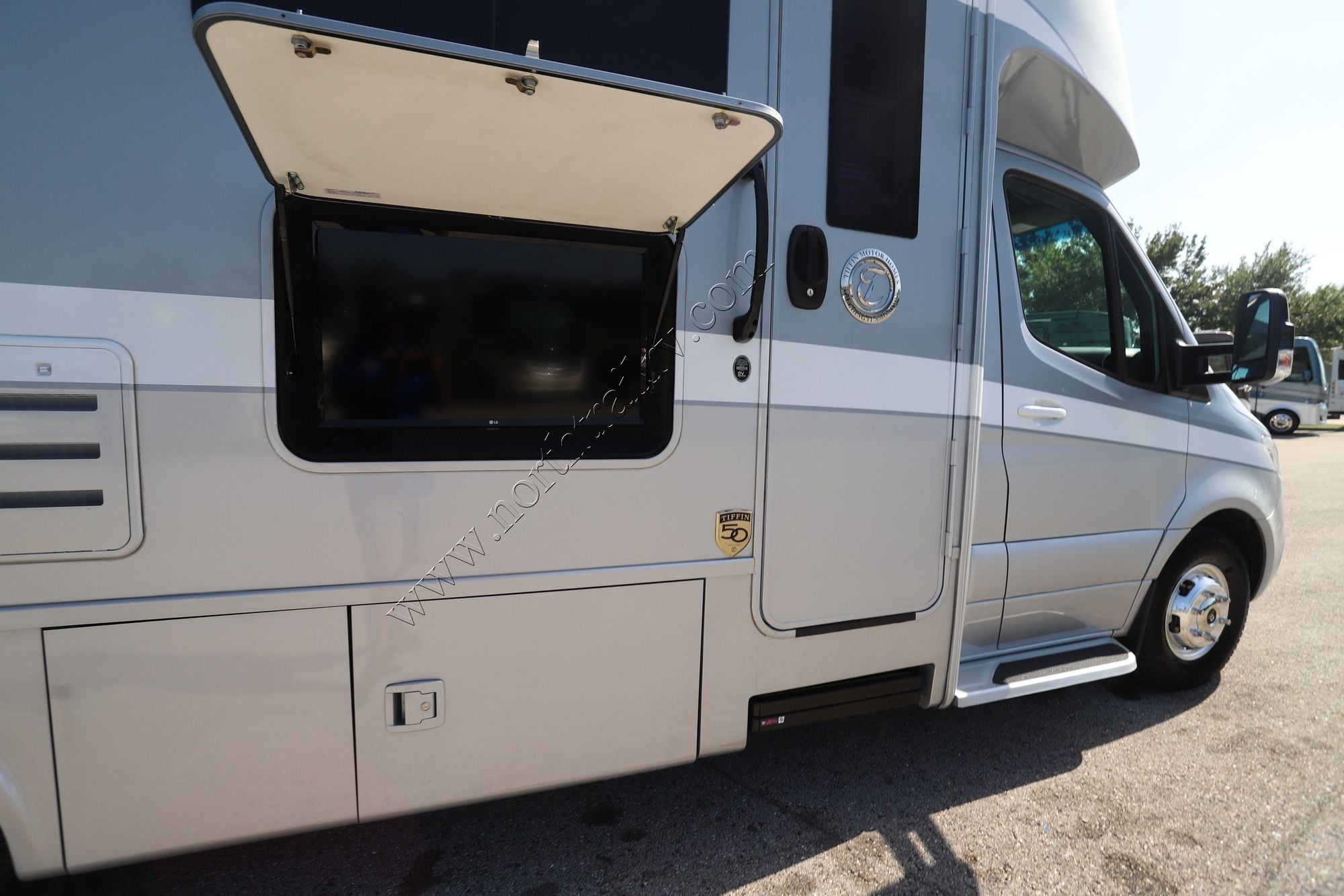 Used 2022 Tiffin Motor Homes Wayfarer 24SW Class C  For Sale