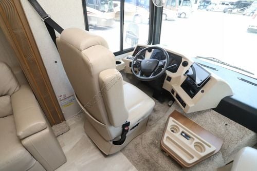 2022 Newmar Bay Star Sport 2905