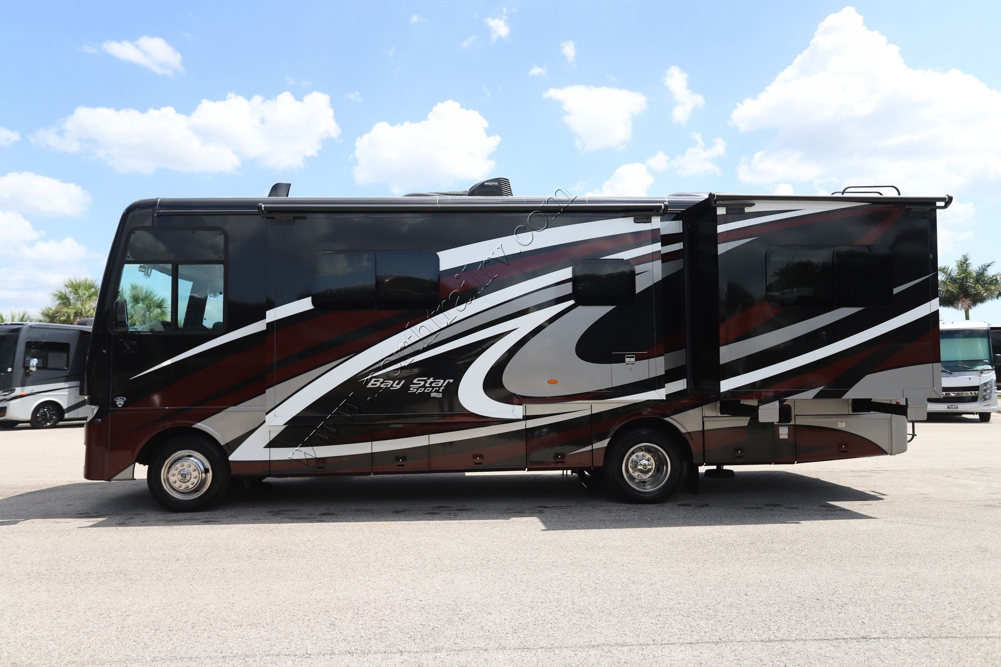 Used 2022 Newmar Bay Star Sport 2905 Class A  For Sale