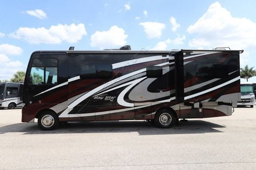 2022 Newmar Bay Star Sport 2905