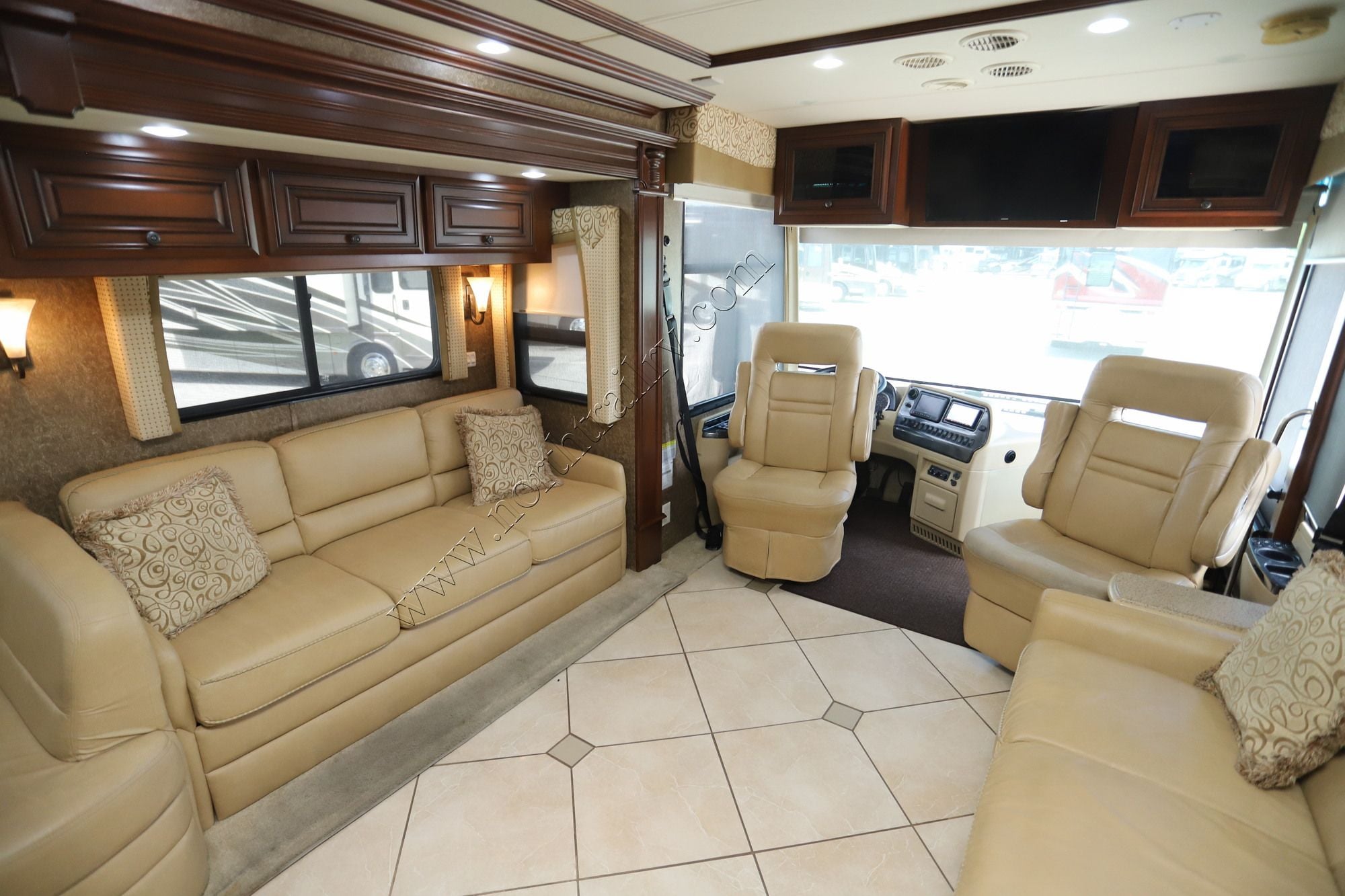 Used 2013 Newmar Dutch Star 4347 Class A  For Sale