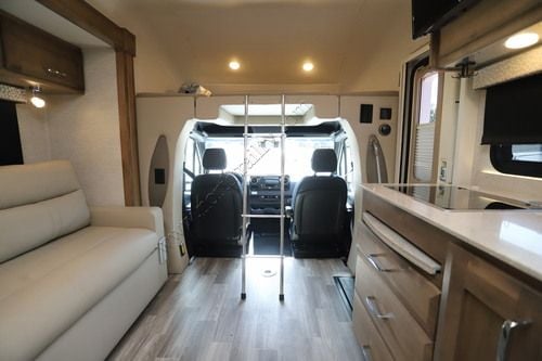 2022 Tiffin Motor Homes Wayfarer 24SW
