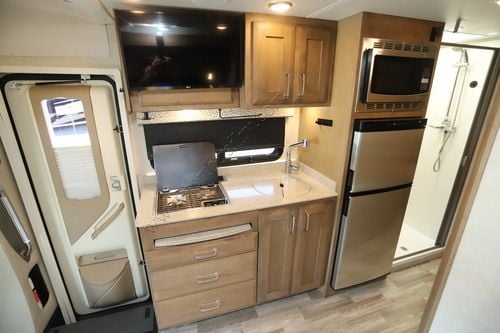 2022 Tiffin Motor Homes Wayfarer 24SW