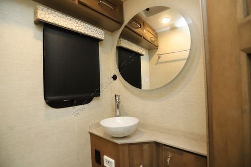 2022 Tiffin Motor Homes Wayfarer 24SW