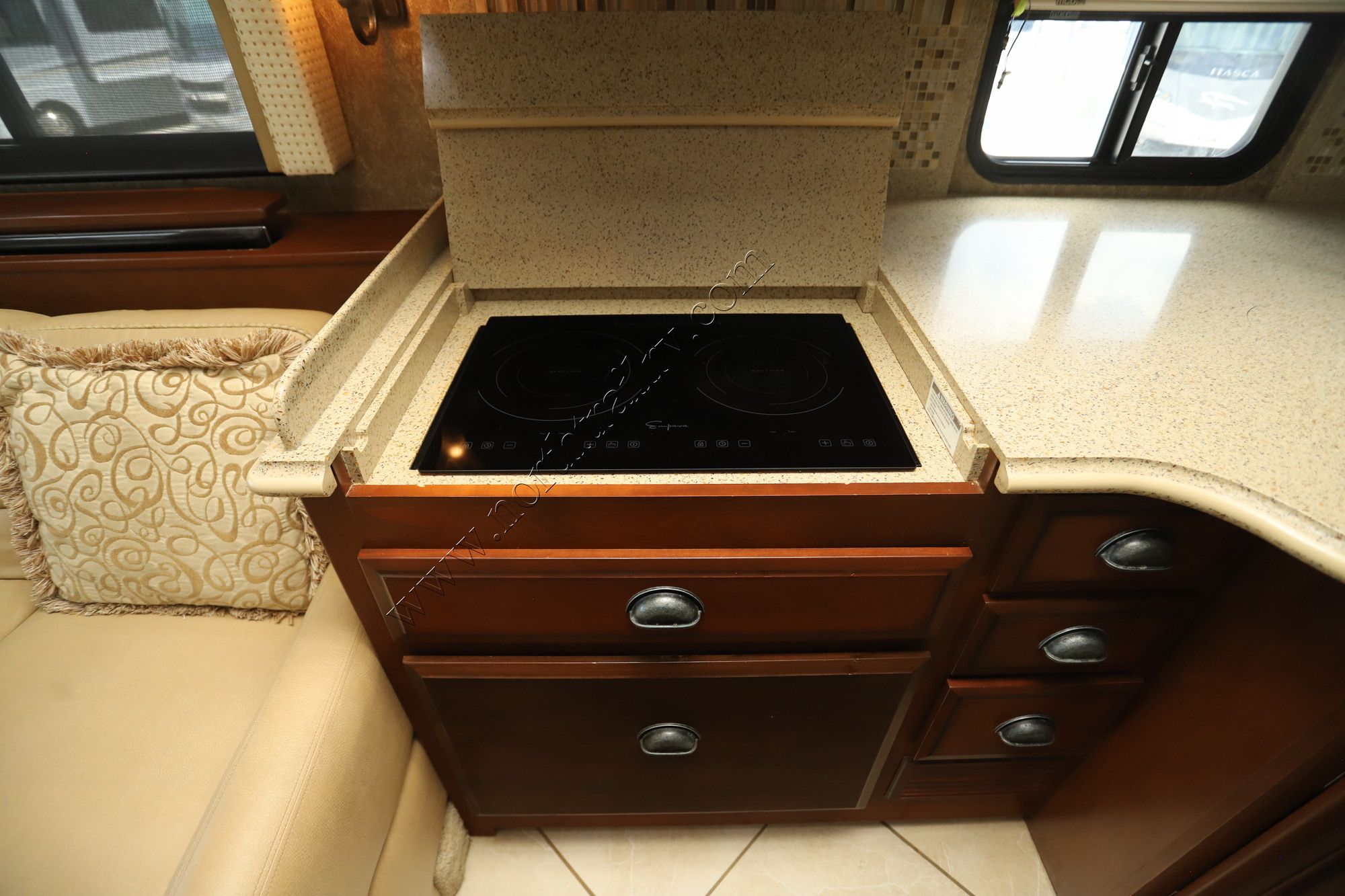 Used 2013 Newmar Dutch Star 4347 Class A  For Sale
