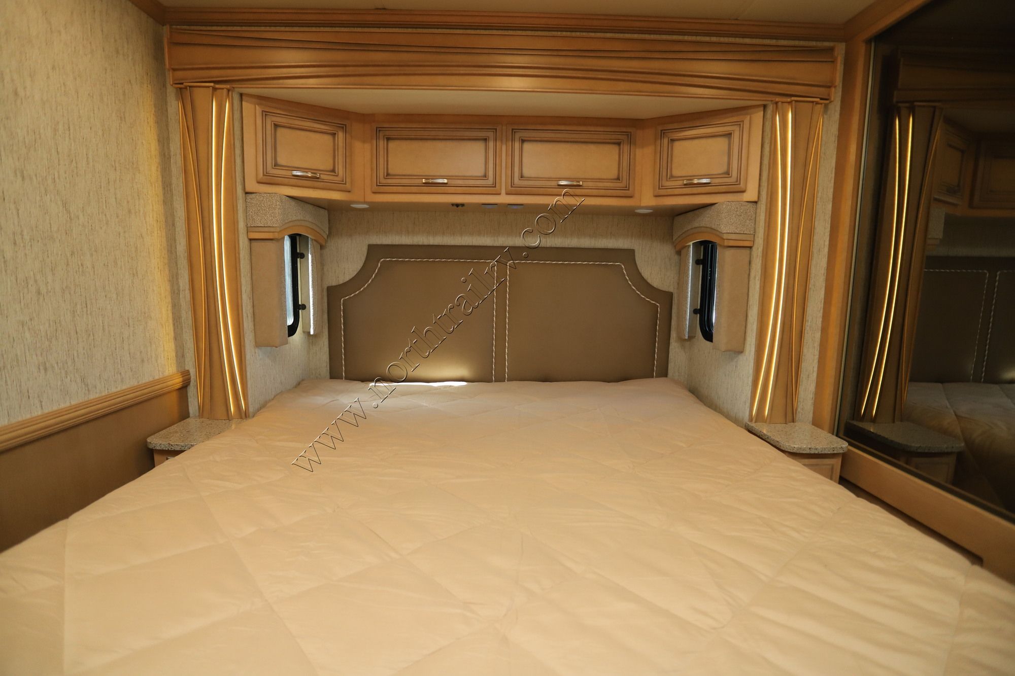 Used 2019 Newmar Ventana Le 3426 Class A  For Sale