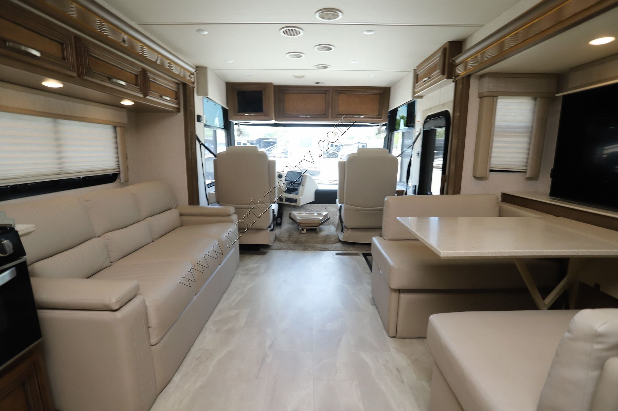 Used 2022 Newmar Bay Star Sport 2905 Class A  For Sale