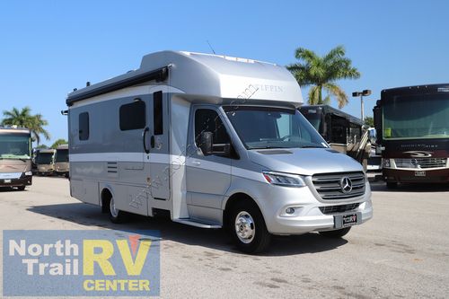 2022 Tiffin Motor Homes Wayfarer 24SW