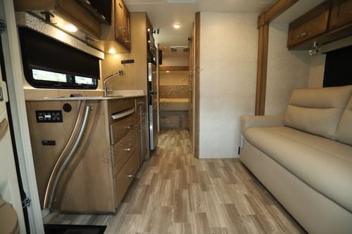 2022 Tiffin Motor Homes Wayfarer 24SW